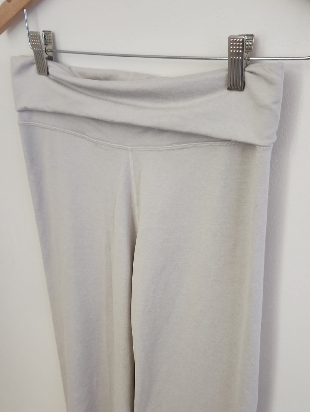 Vuori halo ray wide leg pant ecru heather  Small - Picture 5 of 8